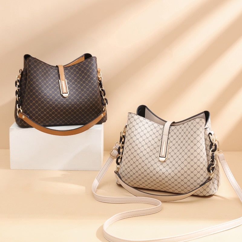 Bolsa Feminina em Couro - Trilhus